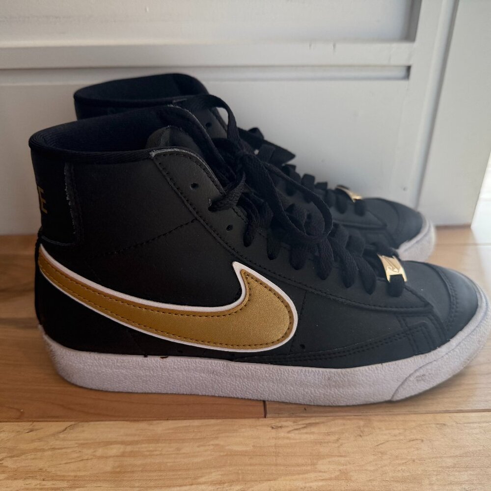 Nike Blazer Mid '77 Black & Gold – Women’s Size 7